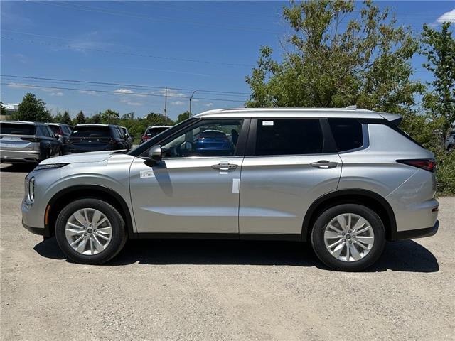 2026 Mitsubishi Outlander SE (Stk: T0307) in Barrie - Image 2 of 19
