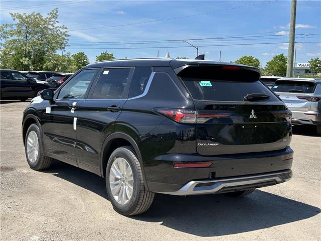 2026 Mitsubishi Outlander SE (Stk: T0308) in Barrie - Image 3 of 19