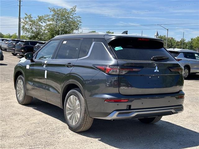 2026 Mitsubishi Outlander LE (Stk: T0313) in Barrie - Image 3 of 21