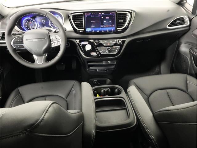 2027 Chrysler Grand Caravan SXT (Stk: 27T001) in Calgary - Image 10 of 19 2027 Chrysler Grand Caravan SXT (Stk: 27T001) in Calgary - Image 10 of 19