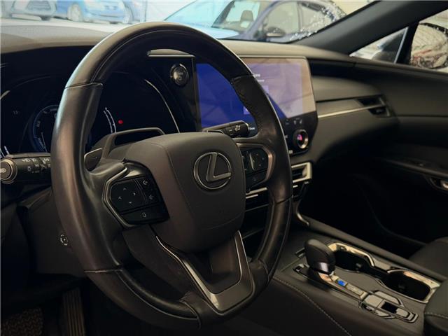 2024 Lexus RX 350h Base (Stk: 260890A) in Calgary - Image 5 of 19