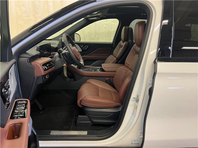 2026 Lincoln Aviator Reserve (Stk: 26AV8) in St.Paul - Image 4 of 10