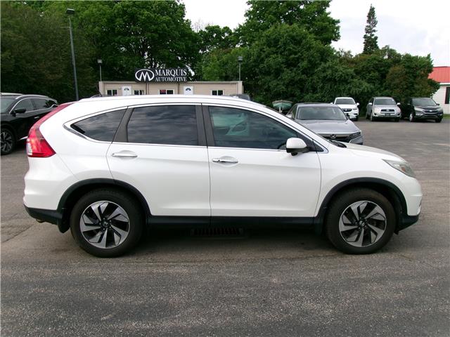 2015 Honda CR-V Touring in Kitchener - Image 7 of 26