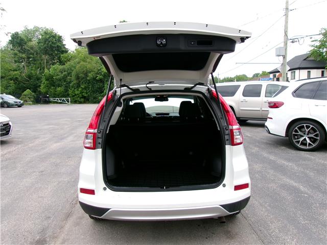 2015 Honda CR-V Touring in Kitchener - Image 17 of 26