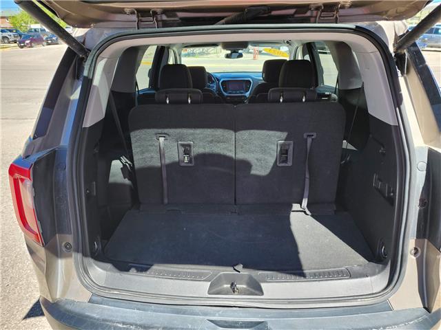 2023 GMC Acadia SLE (Stk: 31329AA) in The Pas - Image 8 of 13
