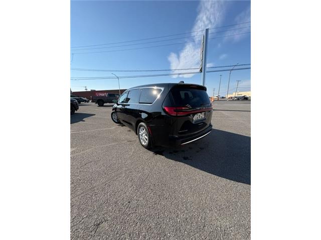 2027 Chrysler Pacifica Select in Matane - Image 5 of 12