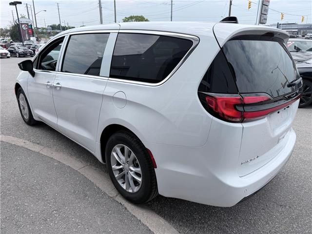 2027 Chrysler Pacifica Select (Stk: P23381) in Newmarket - Image 4 of 23