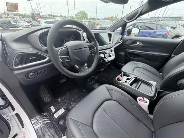 2027 Chrysler Pacifica Select (Stk: P23381) in Newmarket - Image 13 of 23