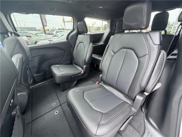 2027 Chrysler Pacifica Select (Stk: P23381) in Newmarket - Image 17 of 23