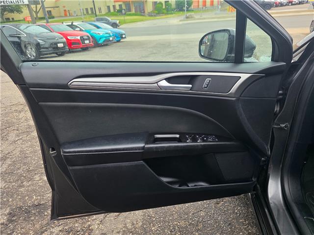 2017 Ford Fusion SE (Stk: 2604138) in Waterloo - Image 10 of 23