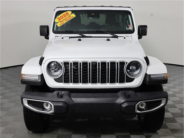 2025 Jeep Wrangler Sahara (Stk: L665) in Calgary - Image 2 of 23 2025 Jeep Wrangler Sahara (Stk: L665) in Calgary - Image 2 of 23