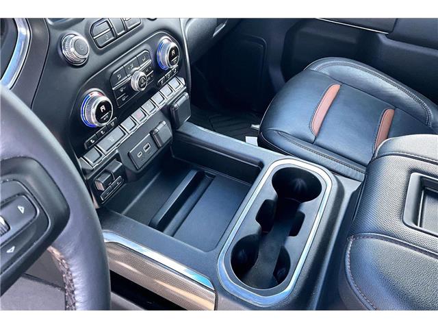 2022 GMC Sierra 3500HD AT4 (Stk: 99799UA) in Calgary - Image 14 of 34