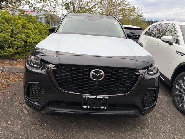 2026 Mazda CX-70 MHEV GT (Stk: 210462) in Surrey - Image 2 of 5