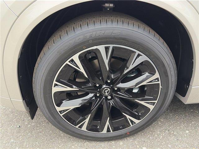 2026 Mazda CX-90 MHEV Signature (Stk: 394760) in Surrey - Image 5 of 5