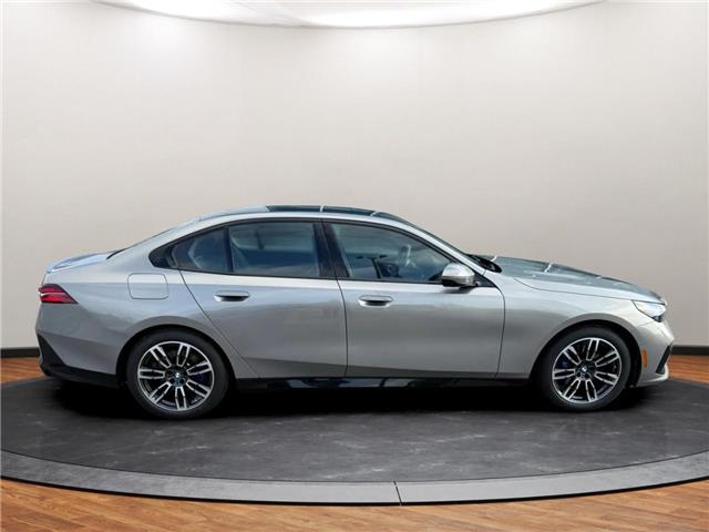 2026 BMW 530i xDrive (Stk: BU1301) in Sarnia - Image 5 of 11