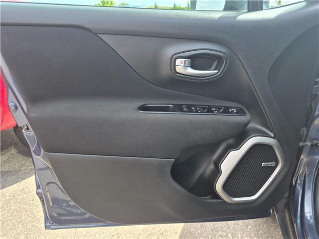 2021 Jeep Renegade North (Stk: J26037) in Brandon - Image 9 of 19