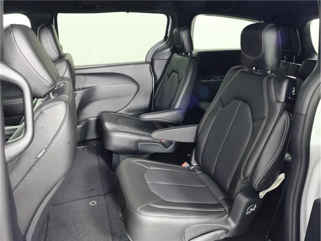 2026 Chrysler Grand Caravan SXT (Stk: 26T221) in Calgary - Image 10 of 19