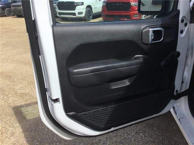 2024 Jeep Wrangler Sport (Stk: GG011C) in Swan River - Image 7 of 19