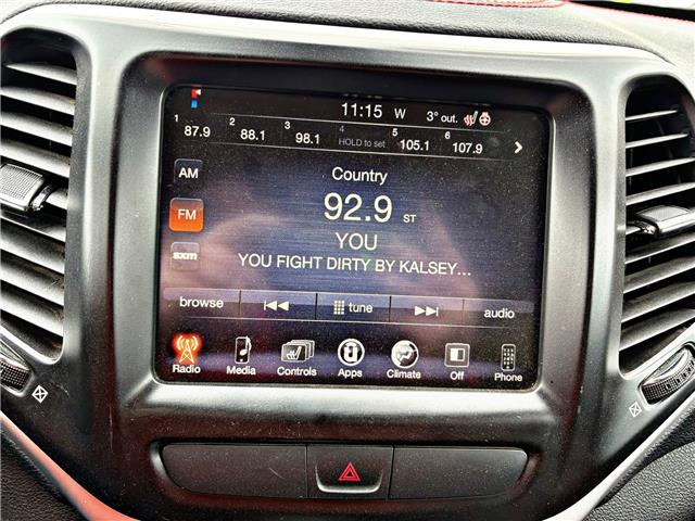 2016 Jeep Cherokee Trailhawk in Saskatoon - Image 8 of 10