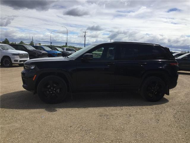 2023 Jeep Grand Cherokee Laredo (Stk: FF042A) in Swan River - Image 2 of 21