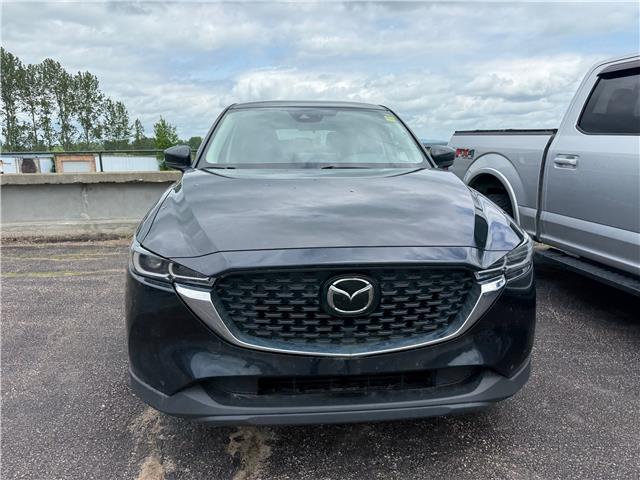 2022 Mazda CX-5 GX (Stk: 24863) in Pembroke - Image 2 of 6
