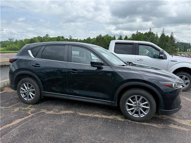 2022 Mazda CX-5 GX (Stk: 24863) in Pembroke - Image 4 of 6
