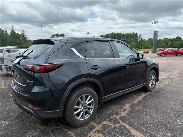2022 Mazda CX-5 GX (Stk: 24863) in Pembroke - Image 5 of 6