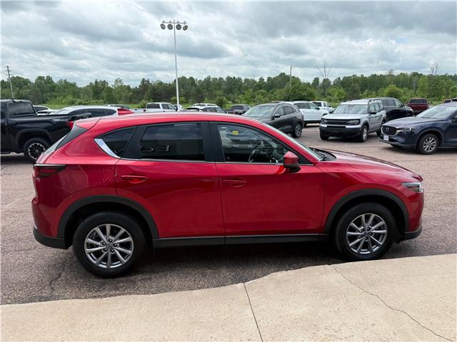 2022 Mazda CX-5 GS (Stk: 24888) in Pembroke - Image 9 of 21