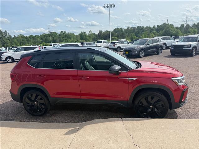 2023 Volkswagen Taos Highline (Stk: 24862) in Pembroke - Image 9 of 35