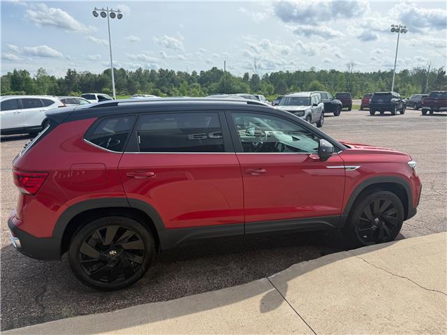2023 Volkswagen Taos Highline (Stk: 24862) in Pembroke - Image 10 of 35
