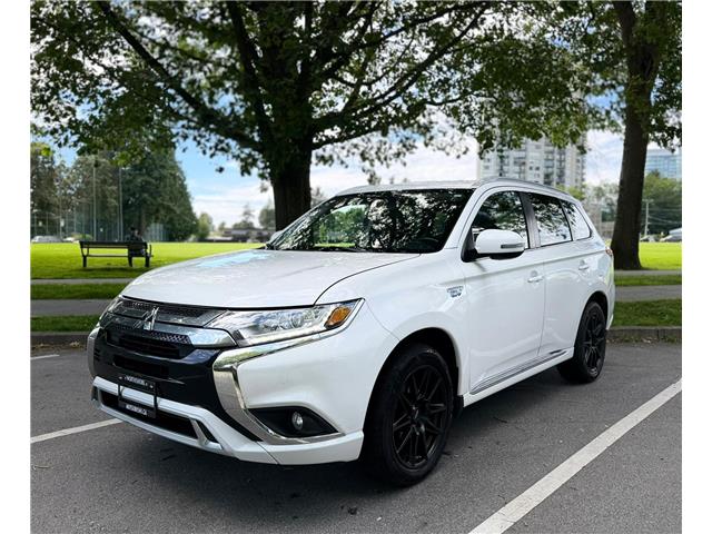 2019 Mitsubishi Outlander Plug-In Hybrid SE (Stk: 608579A) in North Vancouver - Image 1 of 19