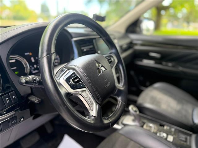 2019 Mitsubishi Outlander Plug-In Hybrid SE (Stk: 608579A) in North Vancouver - Image 13 of 19