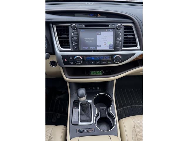 2017 Toyota Highlander  (Stk: 260273) in Kingston - Image 9 of 36