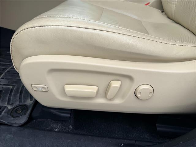 2017 Toyota Highlander  (Stk: 260273) in Kingston - Image 23 of 36