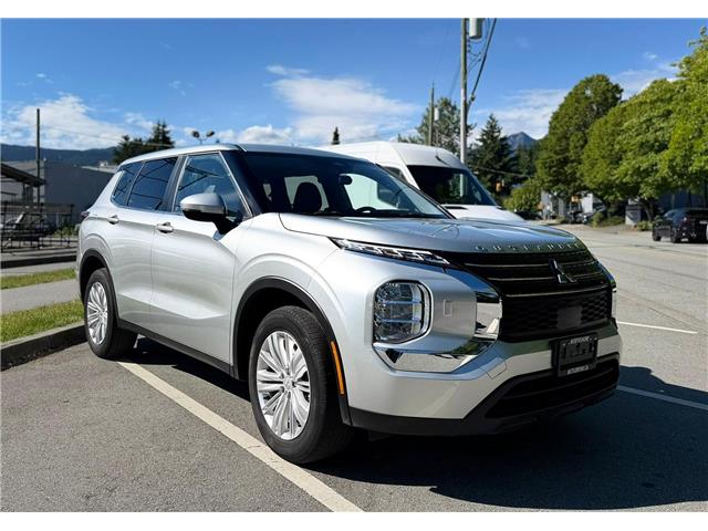 2024 Mitsubishi Outlander ES (Stk: 622793) in North Vancouver - Image 3 of 16