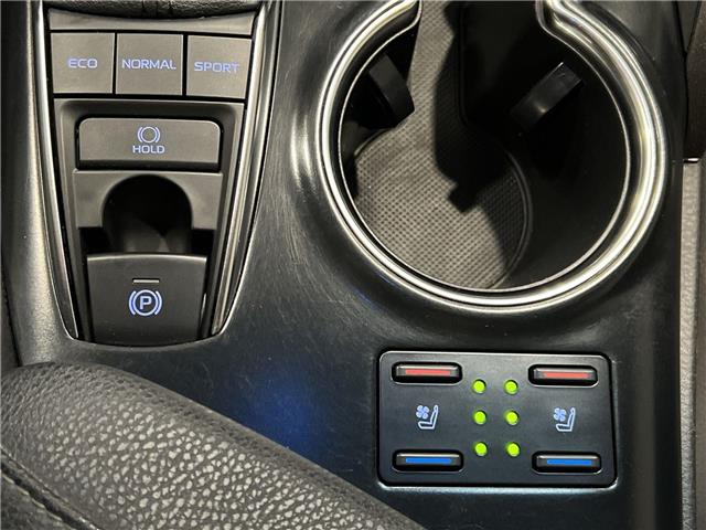 2020 Toyota Camry  (Stk: 14U7641) in Markham - Image 25 of 31