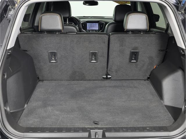 2022 GMC Terrain AT4 (Stk: A21180) in Calgary - Image 10 of 24 2022 GMC Terrain AT4 (Stk: A21180) in Calgary - Image 10 of 24