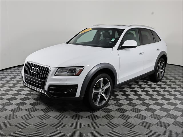 2015 Audi Q5 2.0T Technik (Stk: A21041) in Calgary - Image 1 of 20