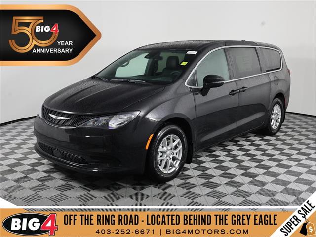 2026 Chrysler Grand Caravan SXT (Stk: 26T231) in Calgary - Image 1 of 19
