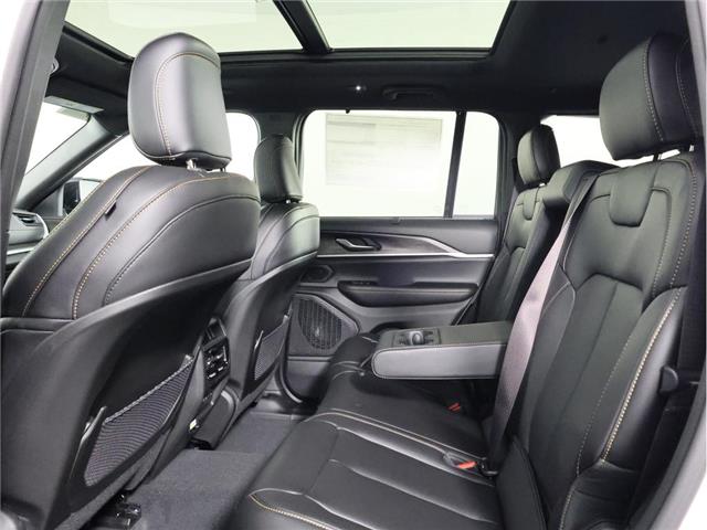 2026 Jeep Grand Cherokee Base (Stk: 26J131) in Calgary - Image 9 of 20 2026 Jeep Grand Cherokee Base (Stk: 26J131) in Calgary - Image 9 of 20