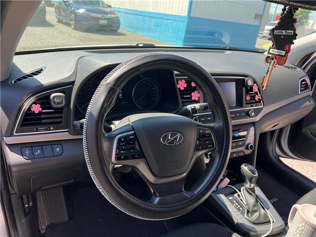 2019 Subaru Outback 3.6R Touring in Ottawa - Image 2 of 22