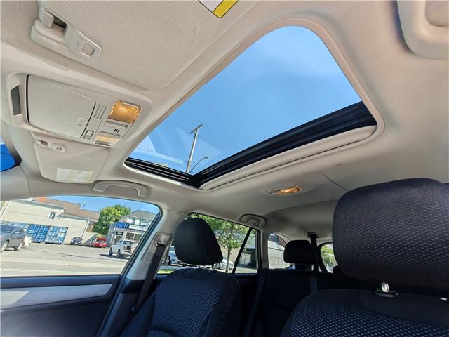 2019 Subaru Outback 3.6R Touring in Ottawa - Image 3 of 22