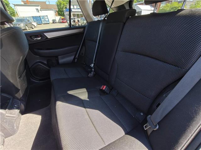 2019 Subaru Outback 3.6R Touring in Ottawa - Image 5 of 22