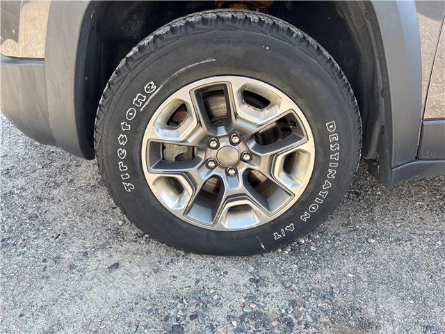 2019 Jeep Cherokee Trailhawk (Stk: ZTRAIL) in Sudbury - Image 9 of 17