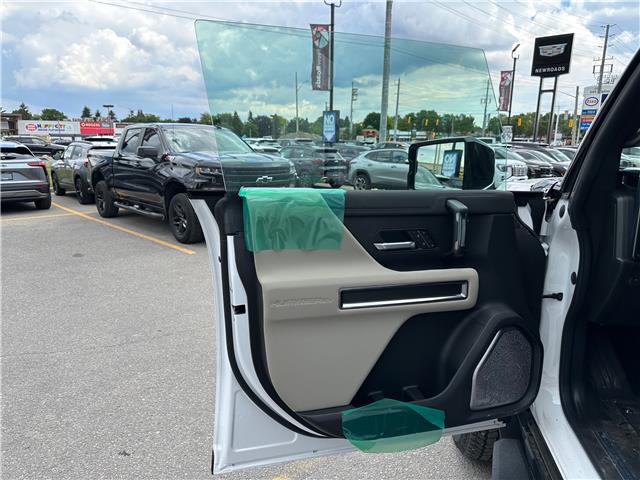 2026 GMC HUMMER EV Pickup 2X (Stk: U604904) in Newmarket - Image 10 of 18