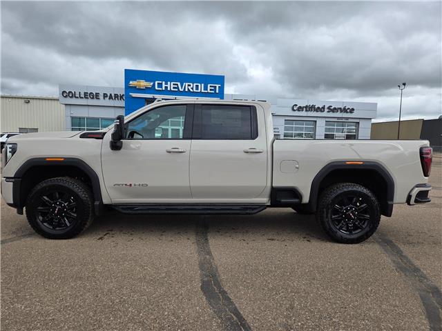 2026 GMC Sierra 3500HD AT4 (Stk: 10438) in Vermilion - Image 3 of 26