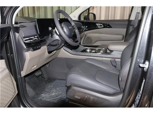 2026 Kia Carnival Hybrid SX (Stk: 27293) in Edmonton - Image 11 of 33