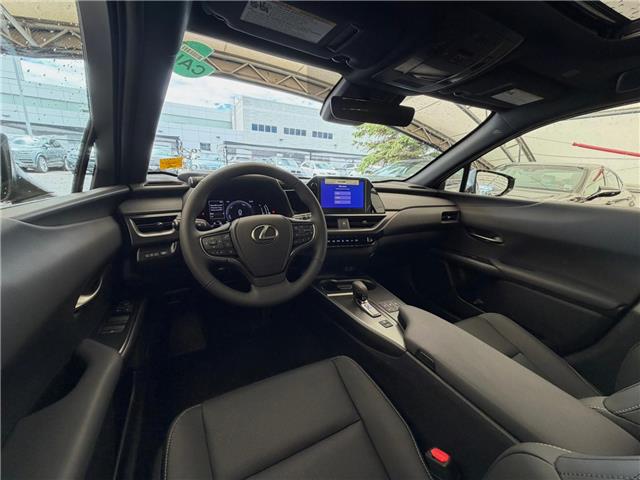 2026 Lexus UX 300h Base (Stk: 260943) in Calgary - Image 7 of 18