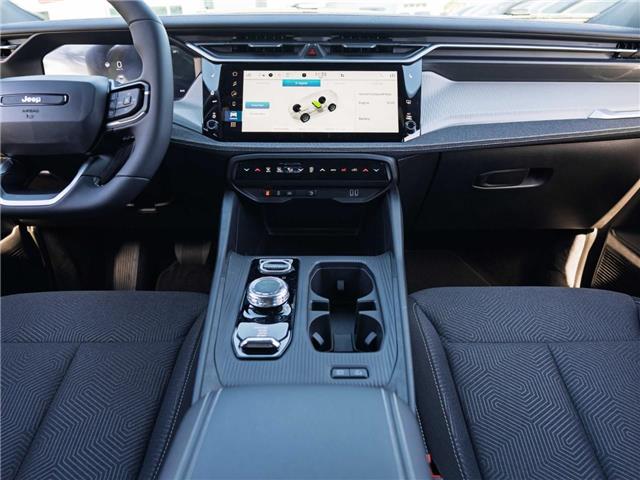 2026 Jeep Cherokee Laredo/Limited (Stk: T227409) in Surrey - Image 14 of 22