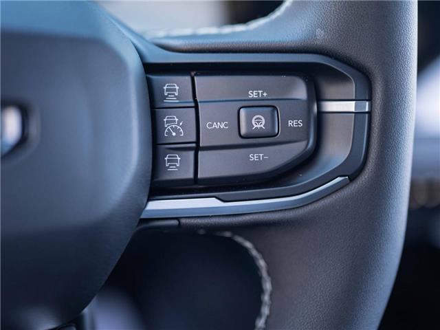 2026 Jeep Cherokee Laredo/Limited (Stk: T206174) in Surrey - Image 12 of 23